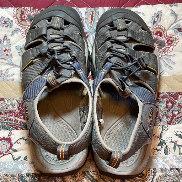 Keen Newport H2 Mens 10.5 Closed Toe Sandal Slip On Hiking Fishing Waterproof - Picture 5 of 15